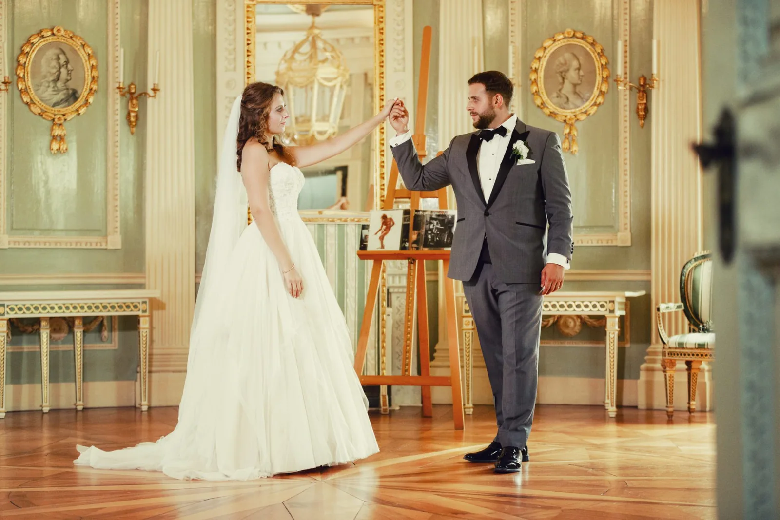 10 Things to Tell Your Wedding Photographer