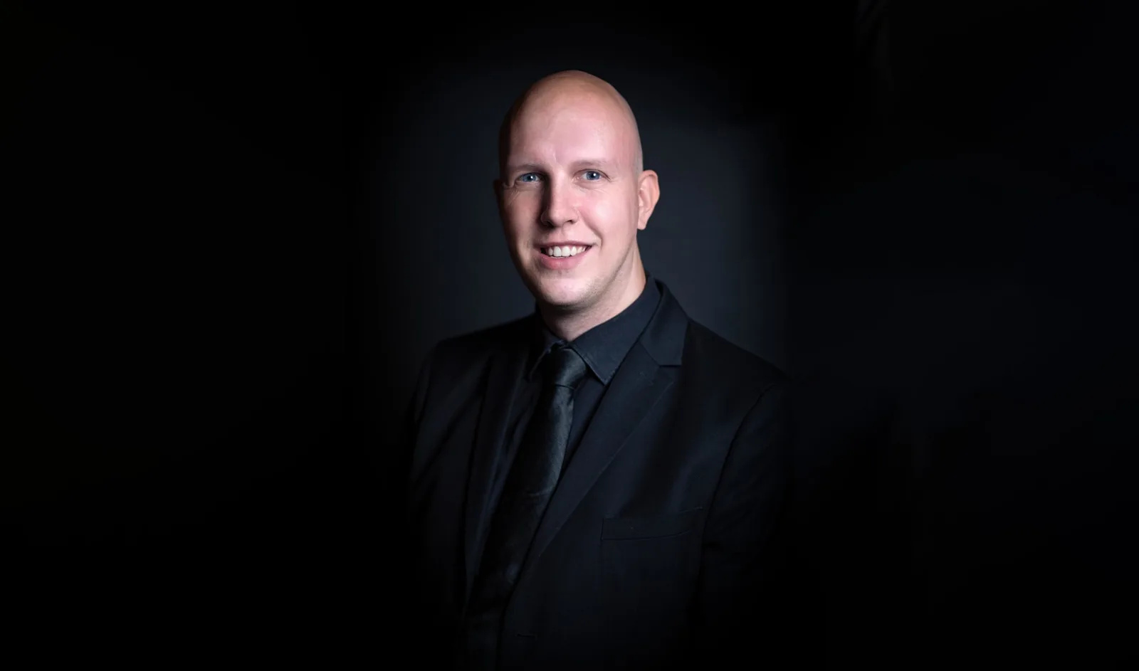 10 tips for looking good in business portraits
