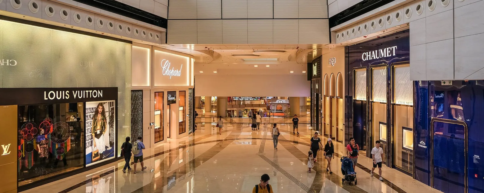4. Avoid Shops on Main Tourist Streets