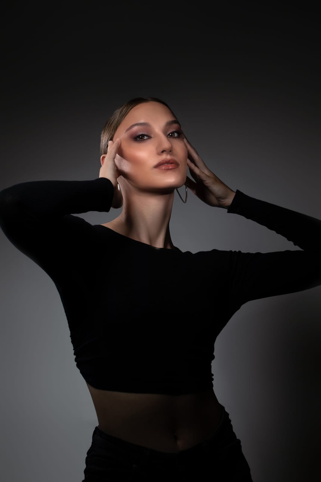Eilina – Studio Shooting — Porträtfotografie — Bild 11