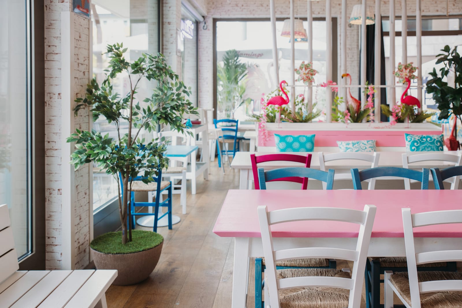 Flamingo Restaurant – Interior — Bild 4