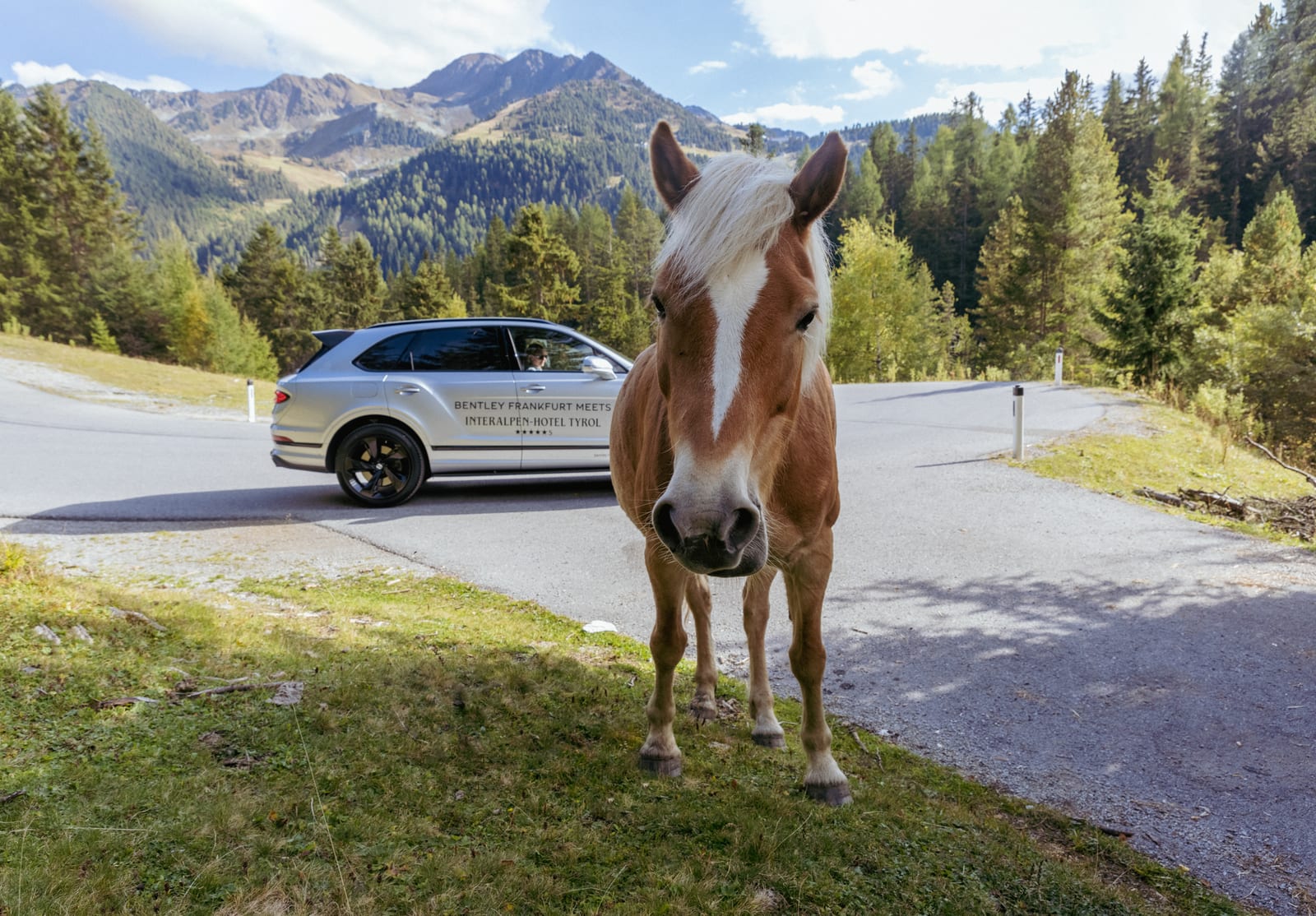Bentley meets Interalpen-Hotel Tyrol — Eventfotografie — Bild 7
