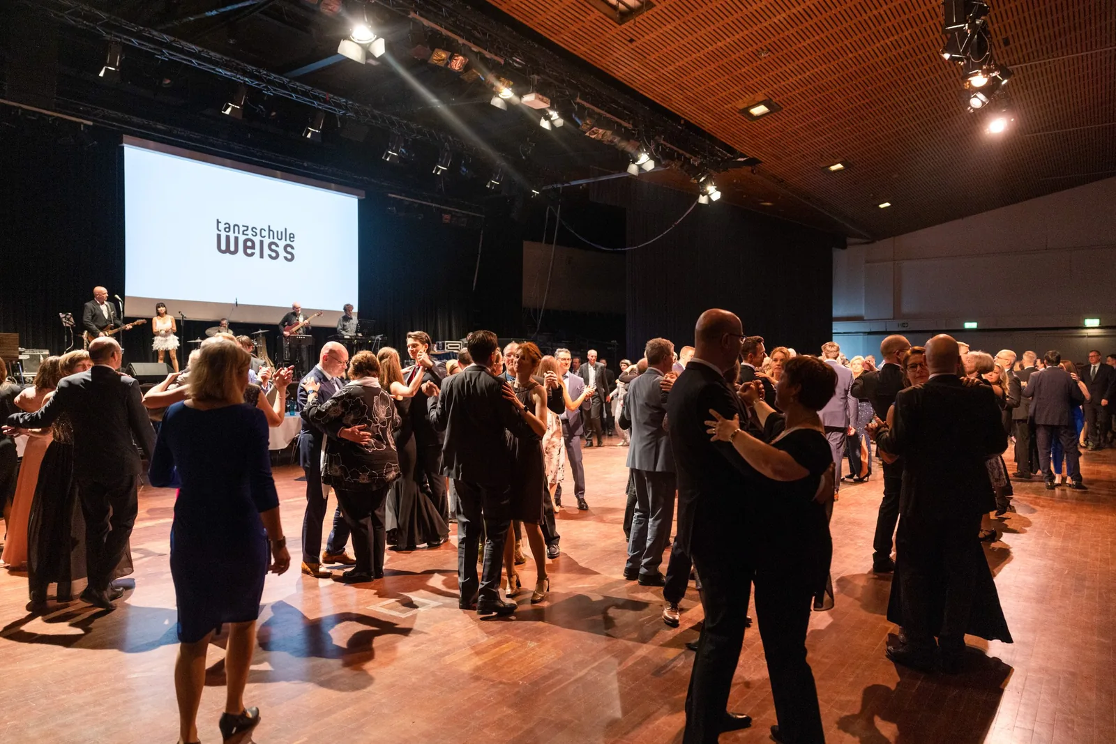 Tanzschule Weiss – Abschlussball — Bild 6