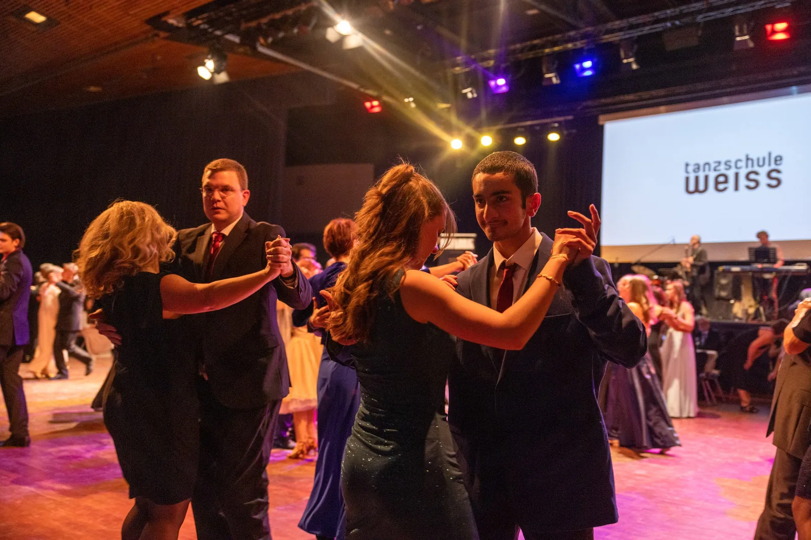 Tanzschule Weiss – Abschlussball — Bild 5