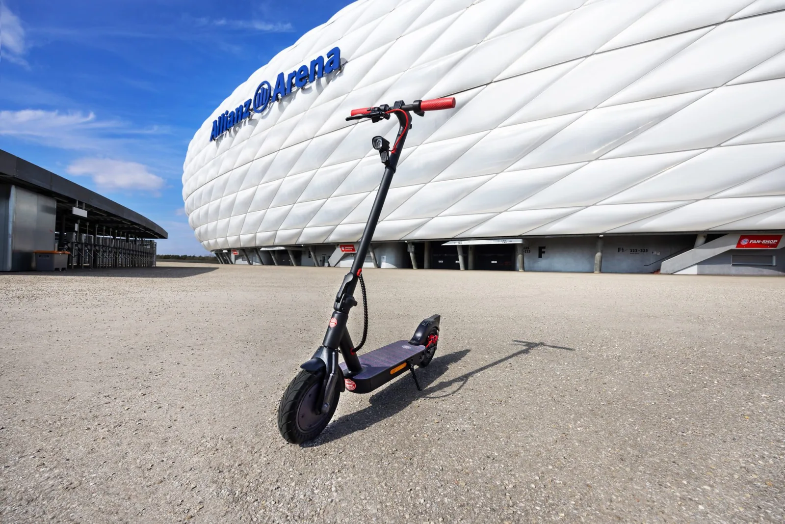 FC Bayern München – E-Roller — Fotoproduktion — Bild 4