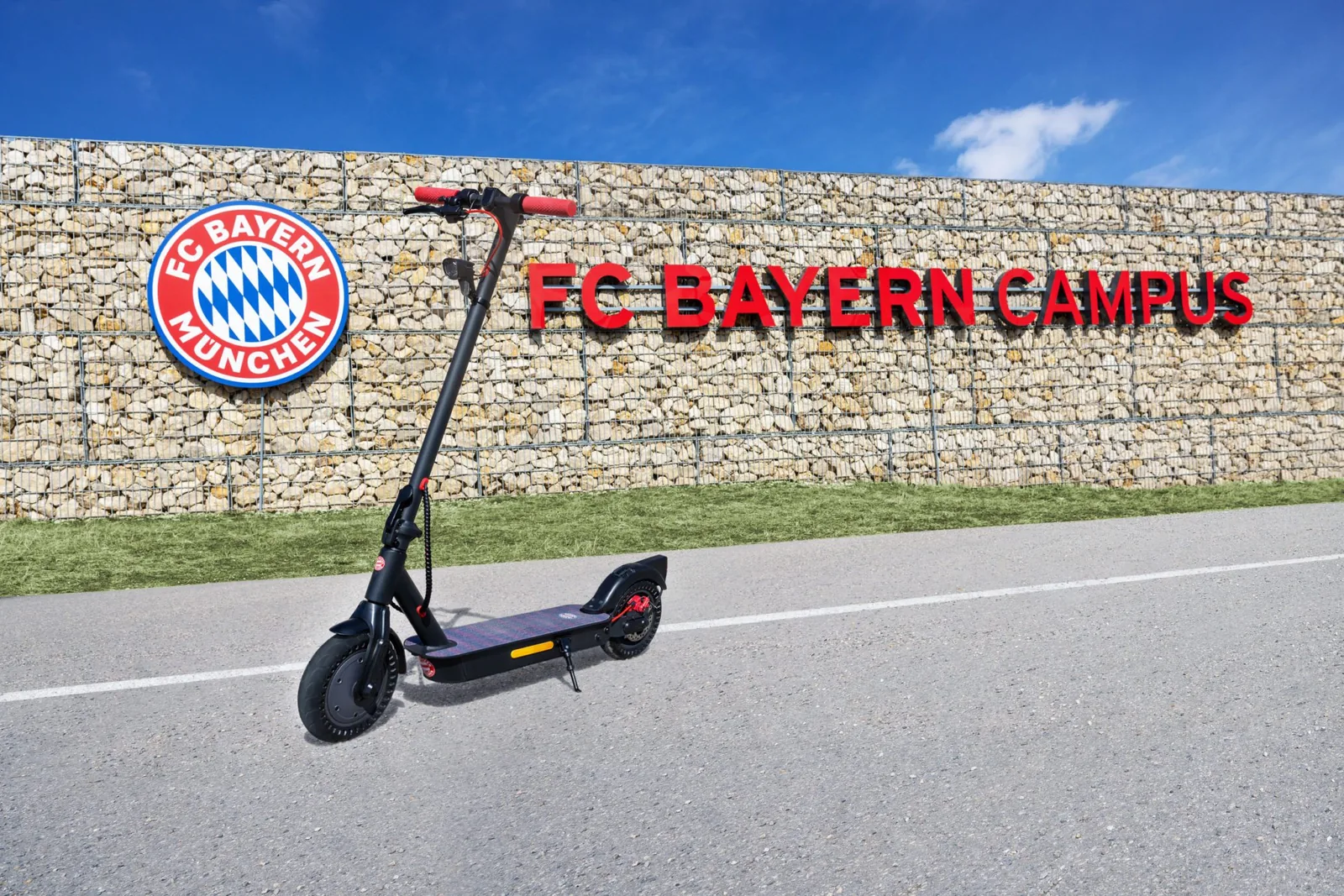 FC Bayern München – E-Roller — Fotoproduktion — Bild 6