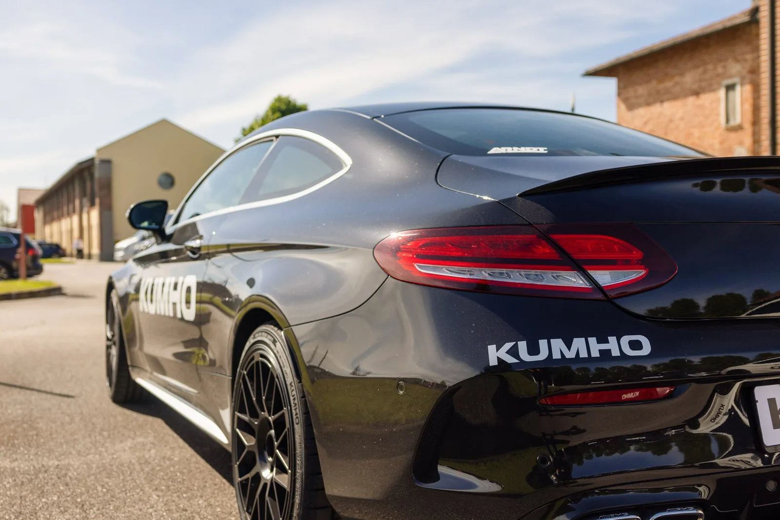 KUMHO Driving Event – Milan, Italy — Bild 6