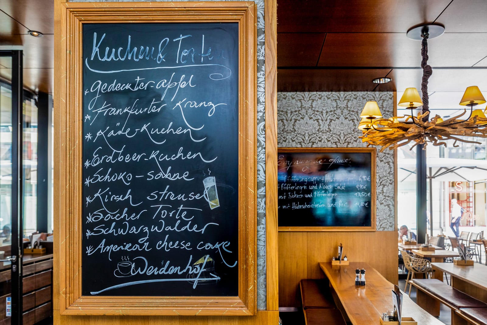 Weidenhof Frankfurt Zeil — Traditional Dining — Bild 3