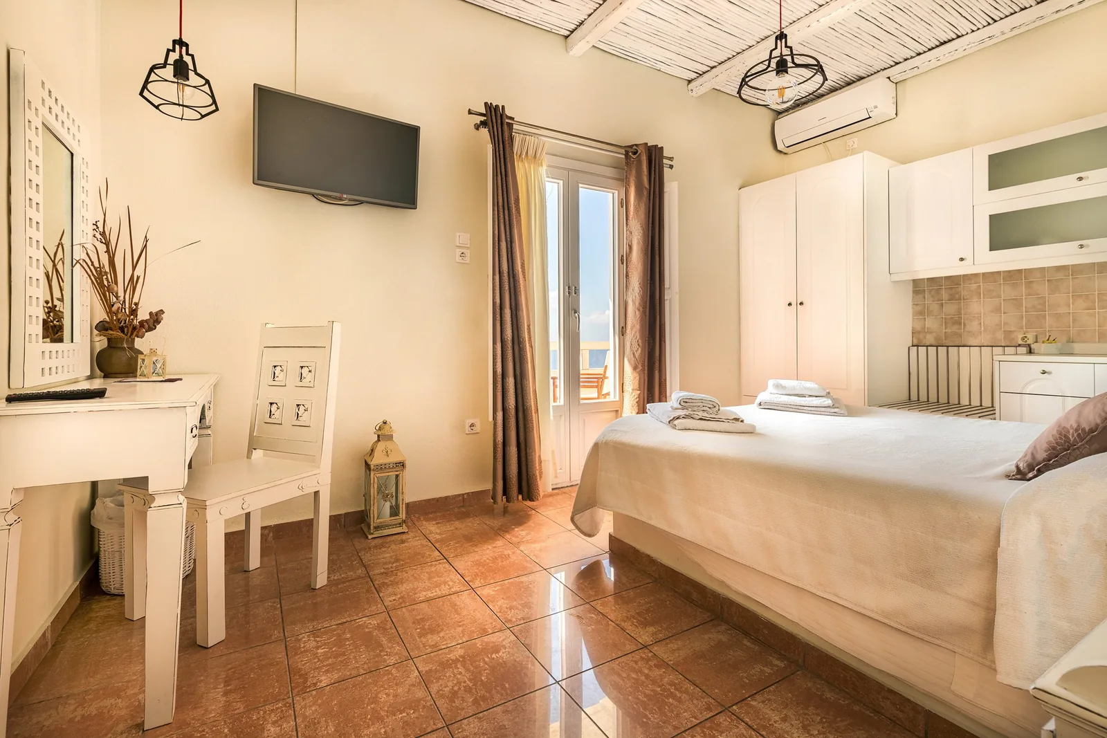 Hotel room — interior photography
