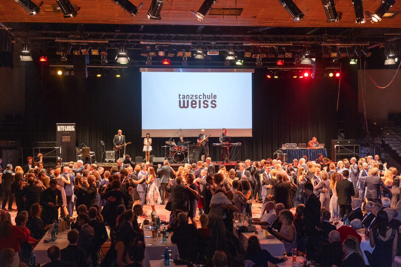 Tanzschule Weiss – graduation ball
