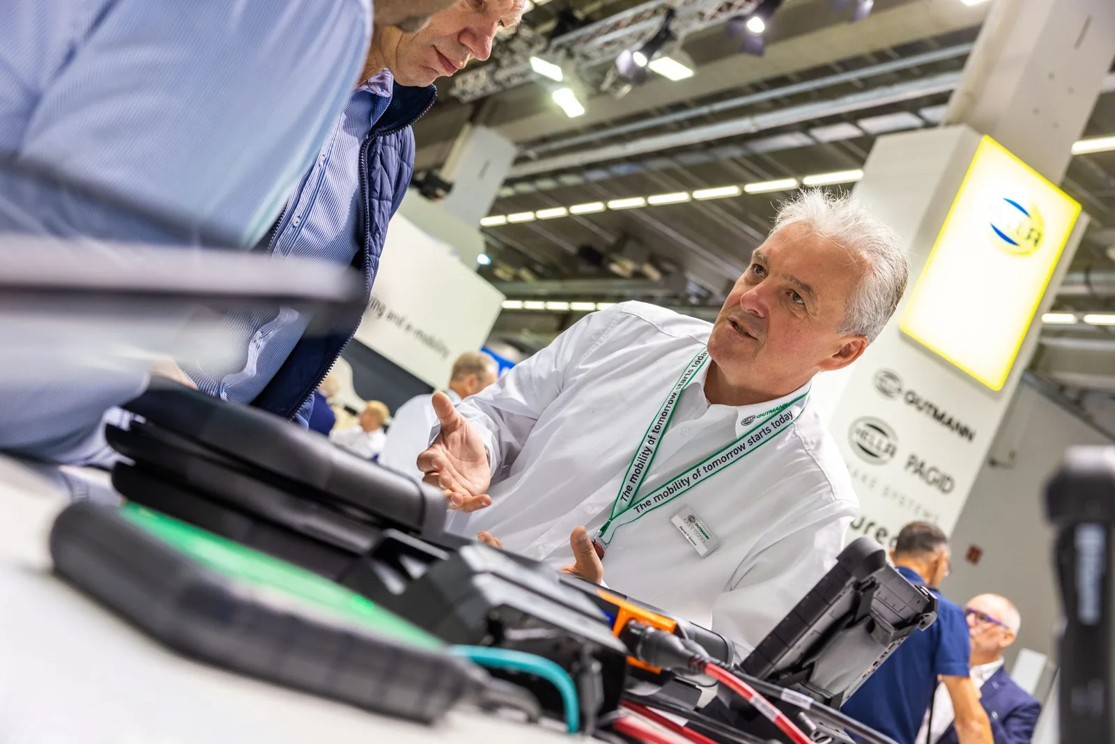 Übersicht des Messestands innerhalb der Halle