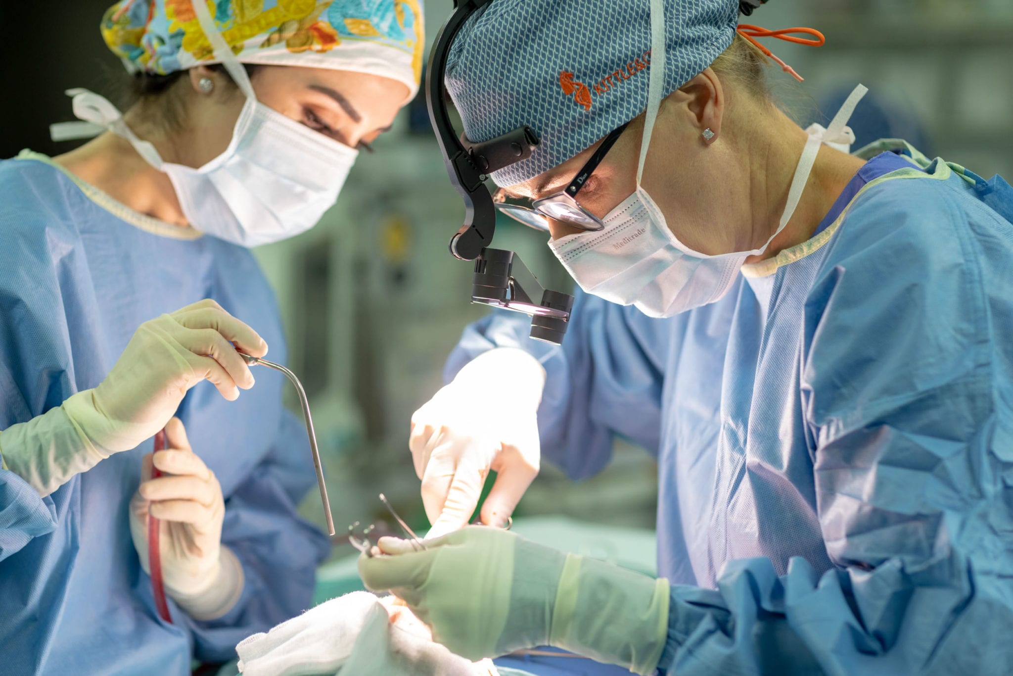 Dr. med. Julia Berkei Frankfurt OP Patrick Schmetzer