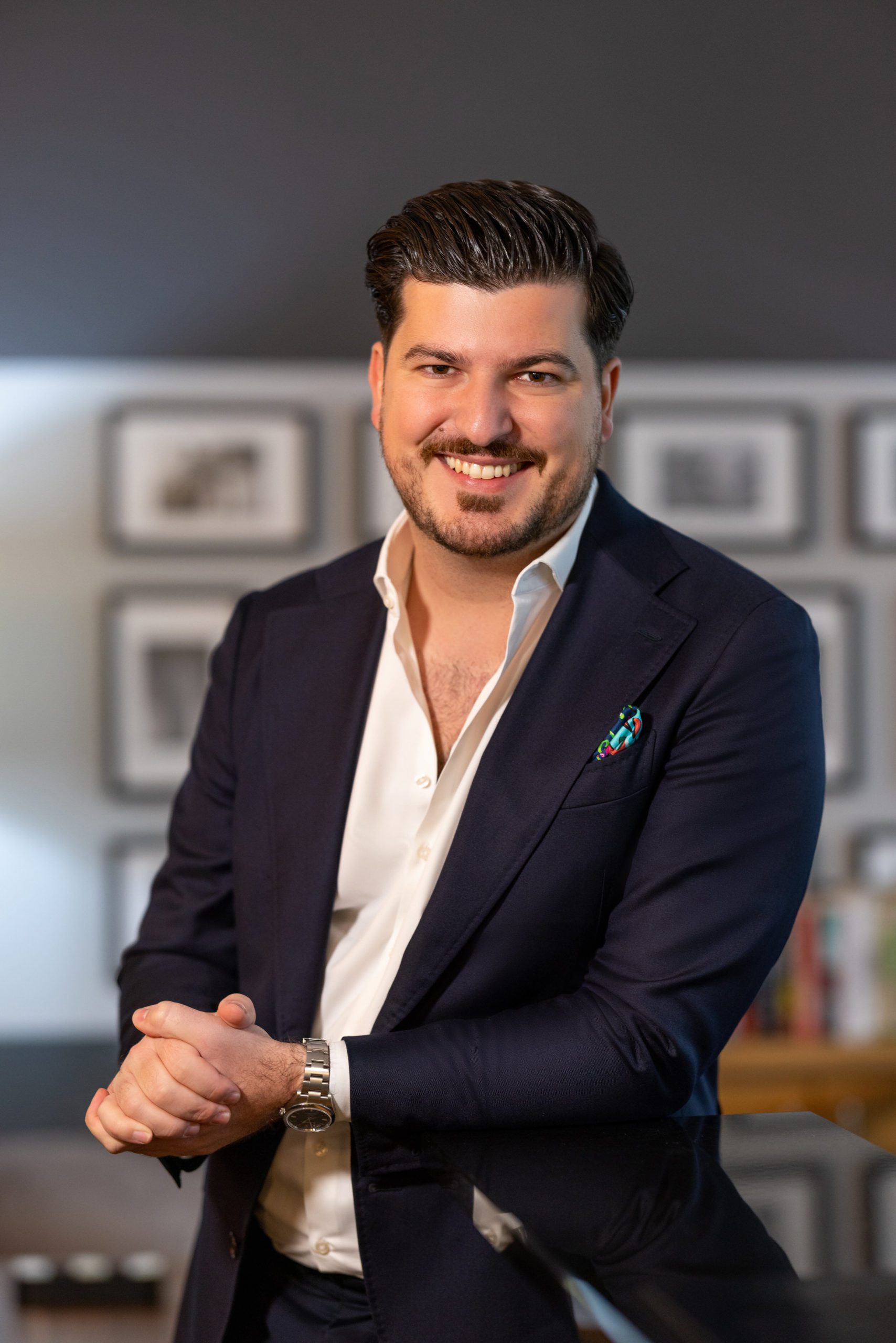 Auswahl 1289 scaled The Doorman