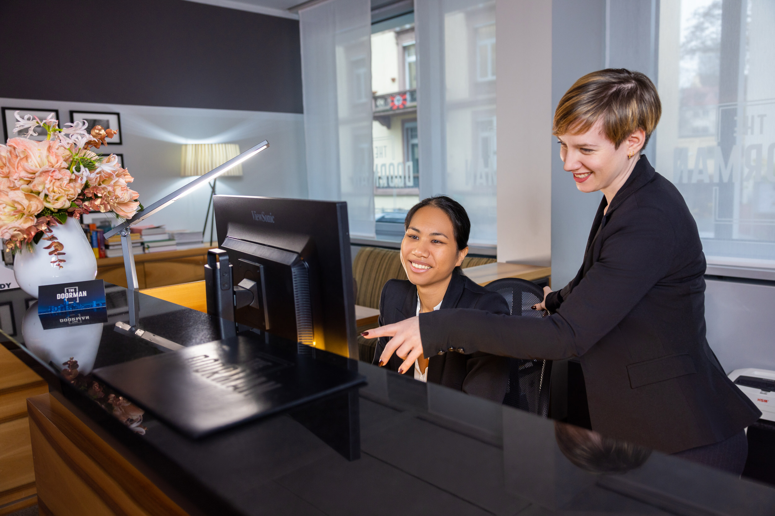 Auswahl 1304 The Doorman