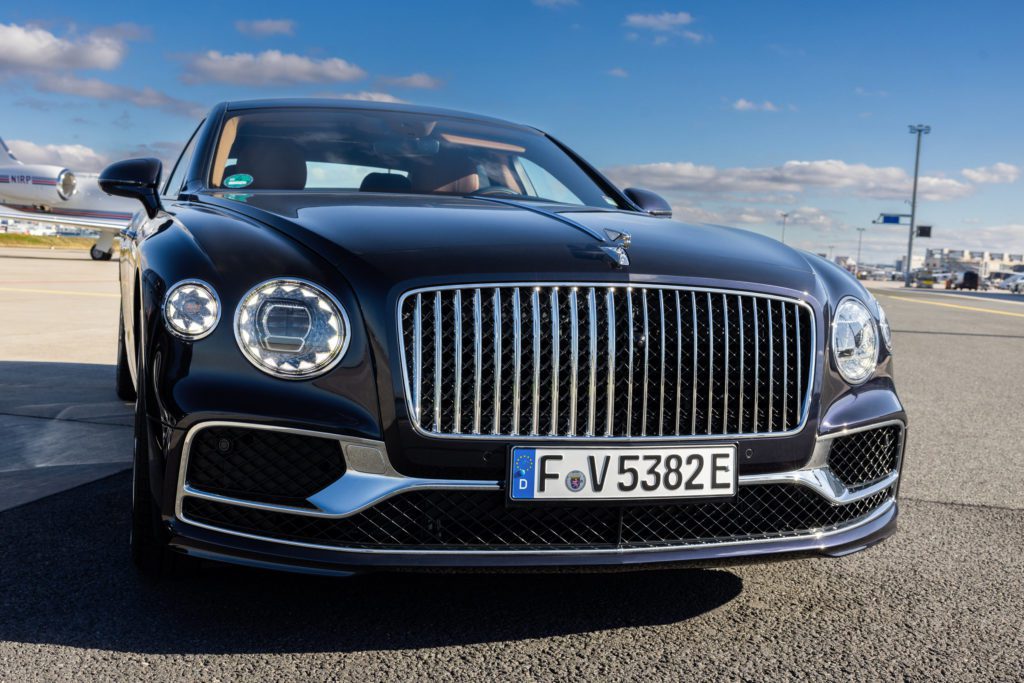 _48A9750 svg+xml;charset=utf Bentley Frankfurt - Fraport VIP Service (Trailer)