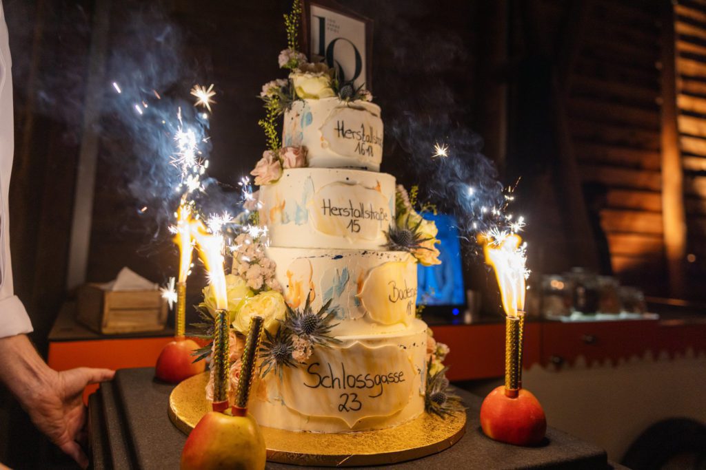 VOGL_100years_450 svg+xml;charset=utf 100 YEARS OF VOGL (Trailer)