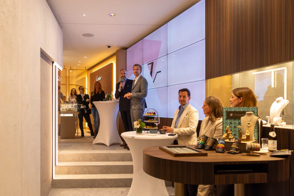 VOGL_16 svg+xml;charset=utf VOGL Store Opening